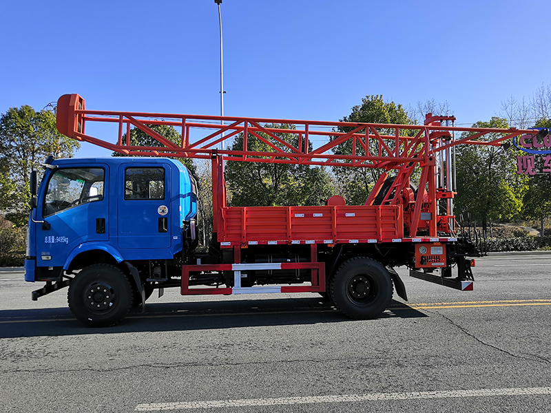東風(fēng)華神雙排5型汽車鉆機